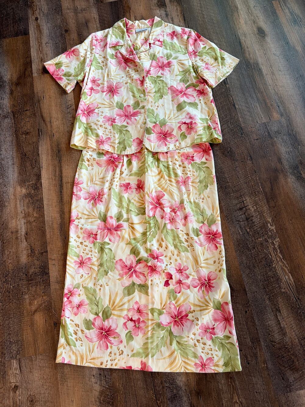 Alfred Dunner Floral Skirt & Blouse Set Petite 12P Top , 10P Skirt Pink Green